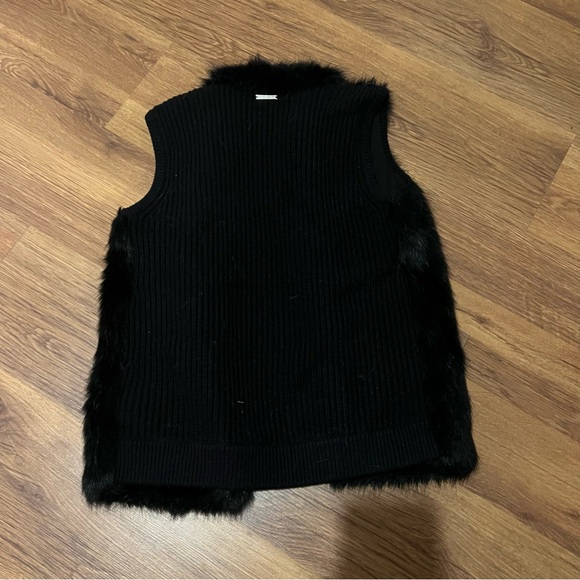 Michael Kors Faux Fur Vest - Picture 1 of 10